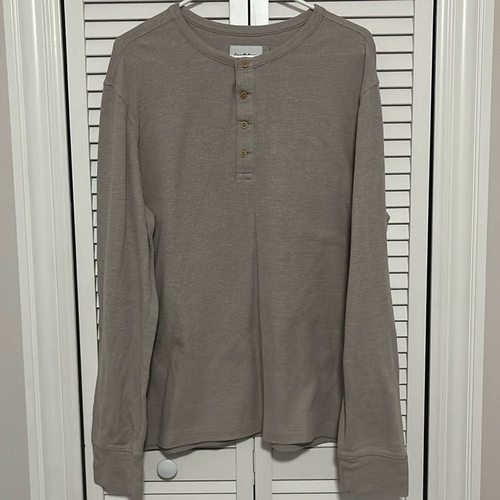 Goodfellow & Co Cream Longsleeve